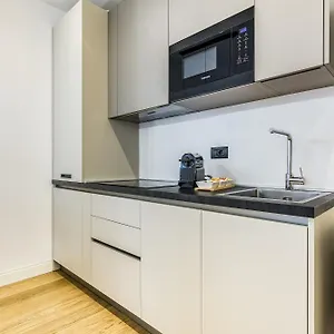Apartment Beplace In San Babila, Mailand