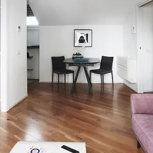 Apartment Comecasa Attic 5 Min Walk From Duomo, Mailand